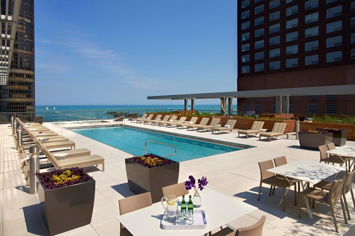 Rooftop pool at 500 Lake Shore Drive in Chicago, IL.