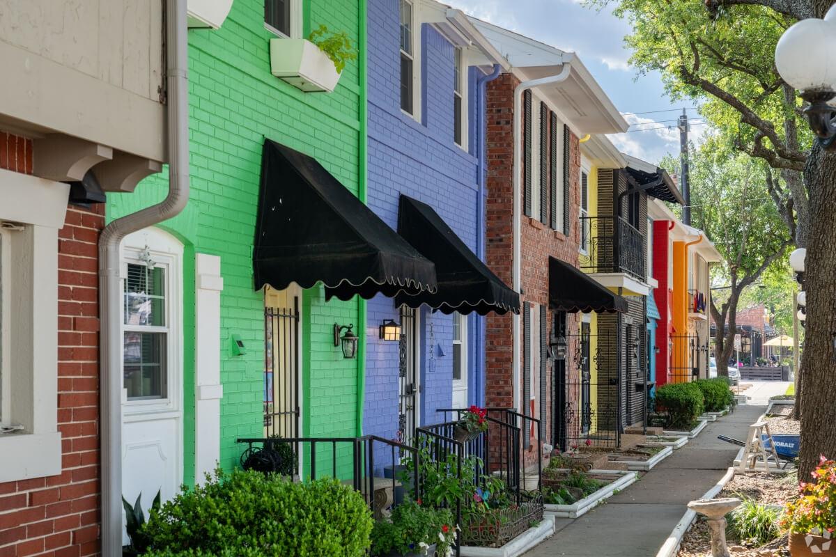 Residential properties in Montrose neighborhood in Houston