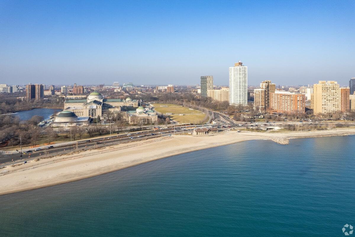 Aerial photo of the waterfront in Hyde Park, Chicago