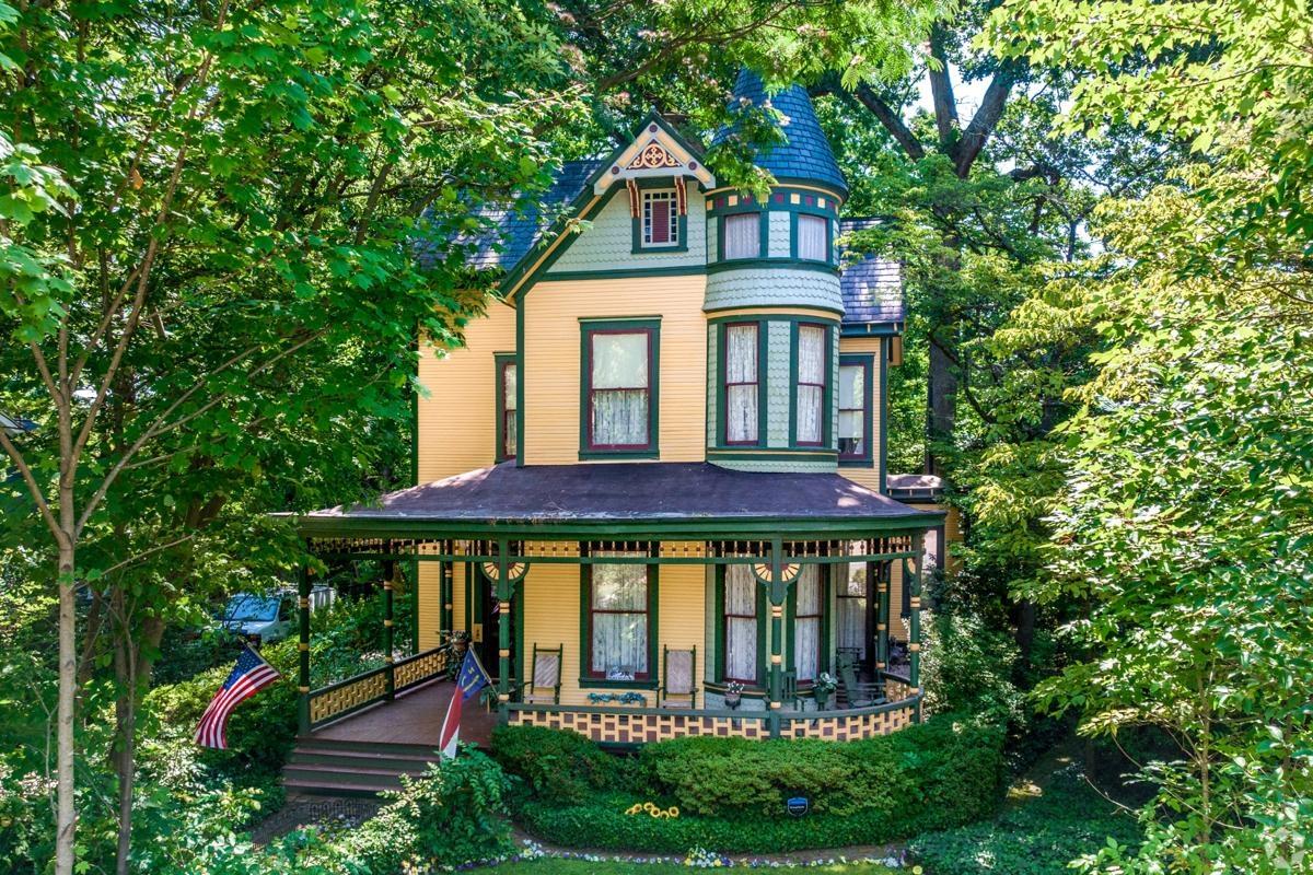 Victorian-style historic home— reflecting charm and character near local apartment communities.
