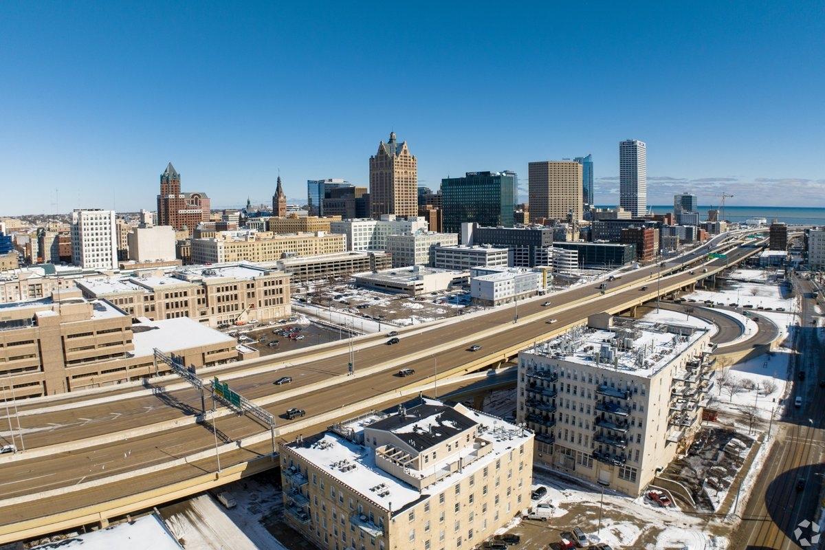 The main roadways headed into downtown Milwaukee