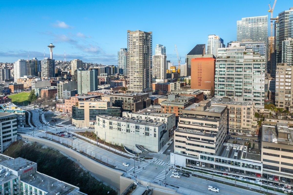 Seattle Skyline on a sunny day