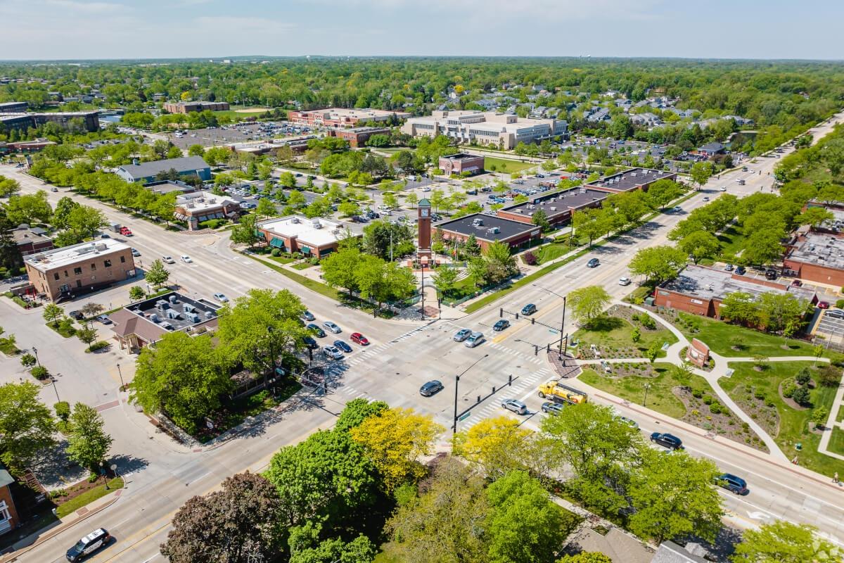 Olde Schaumburg Centre is at the crossroads of Schaumburg and Roselle Road.