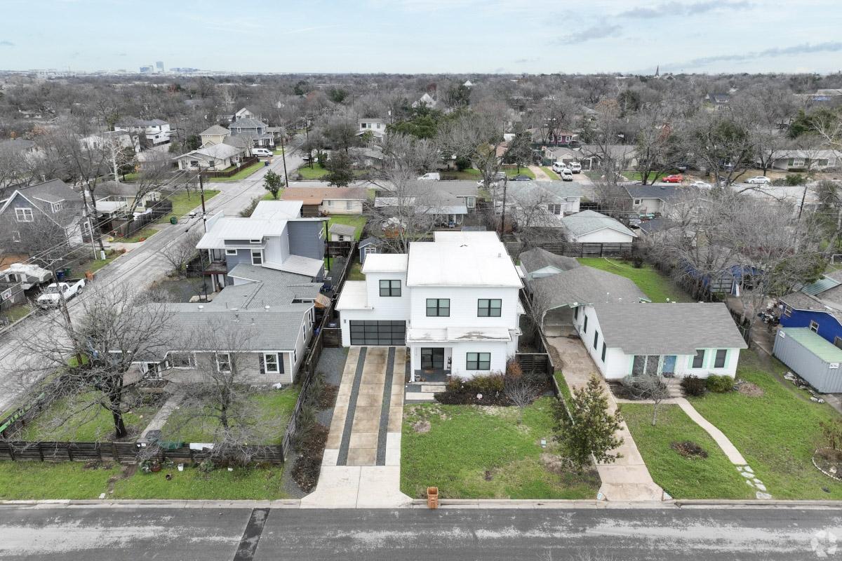 An aerial view of charming homes in Austin's Crestview neighborhood.