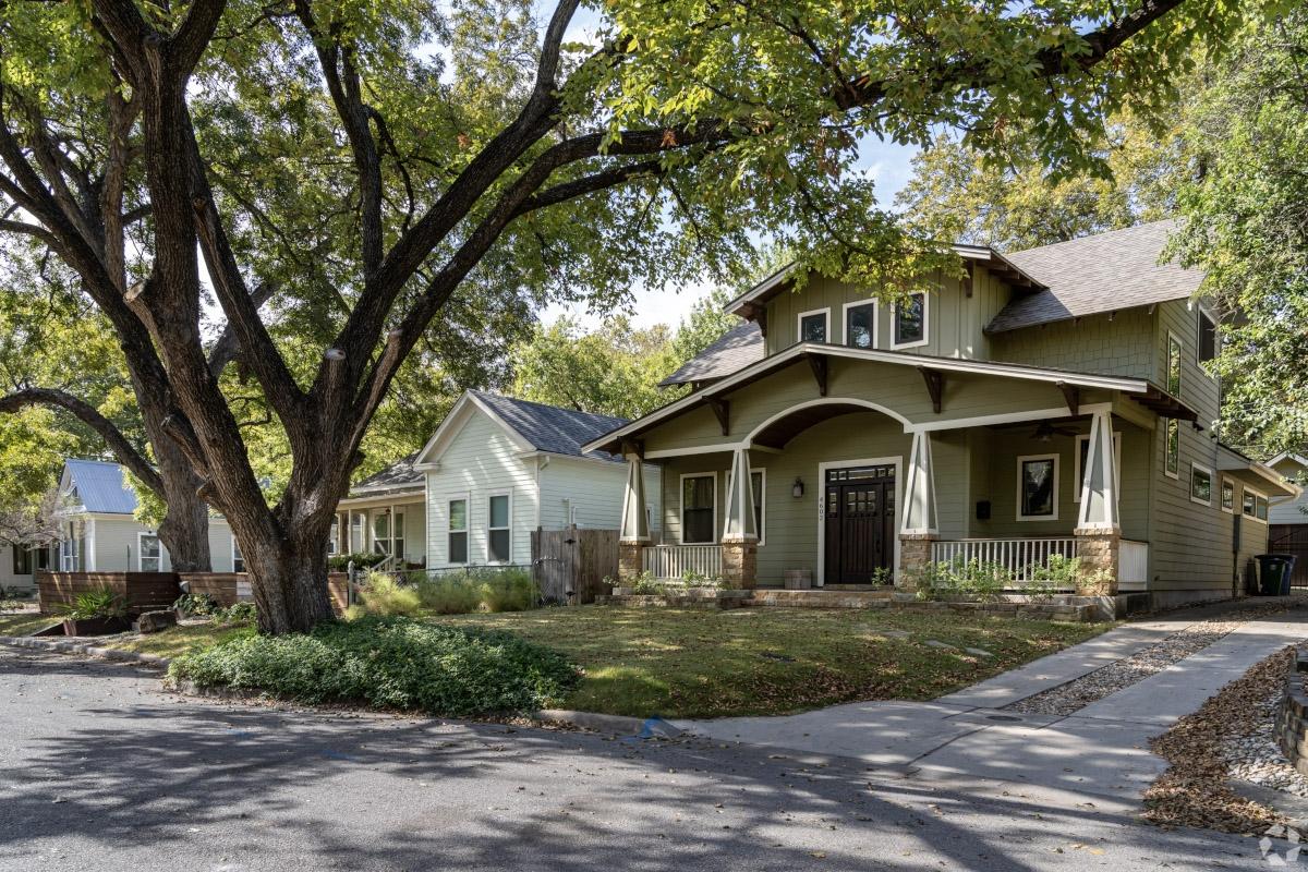 Craftsman-style homes are mixed with Victorian homes in Hyde Park.