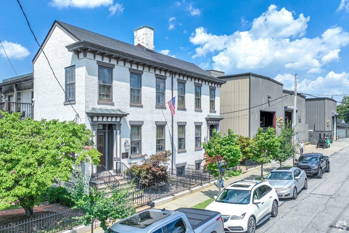 A residential street in Louisville, KY