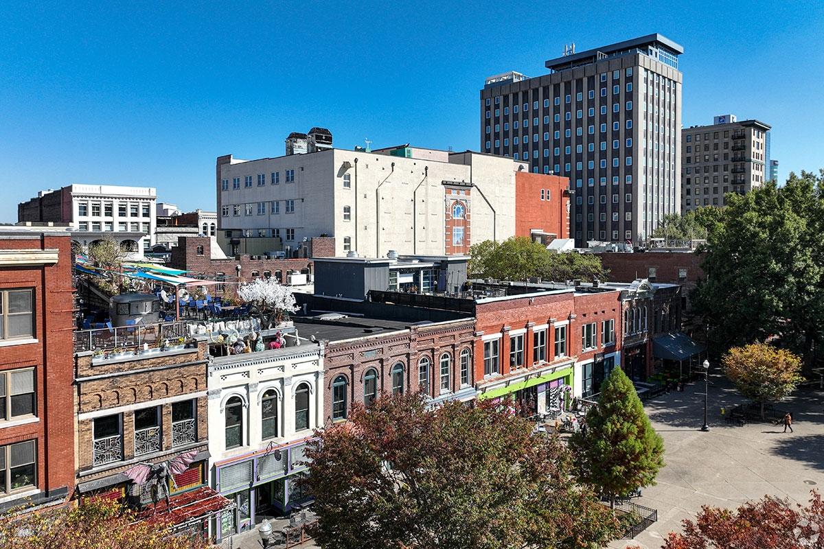 Downtown Knoxville has beautiful living complexes. 