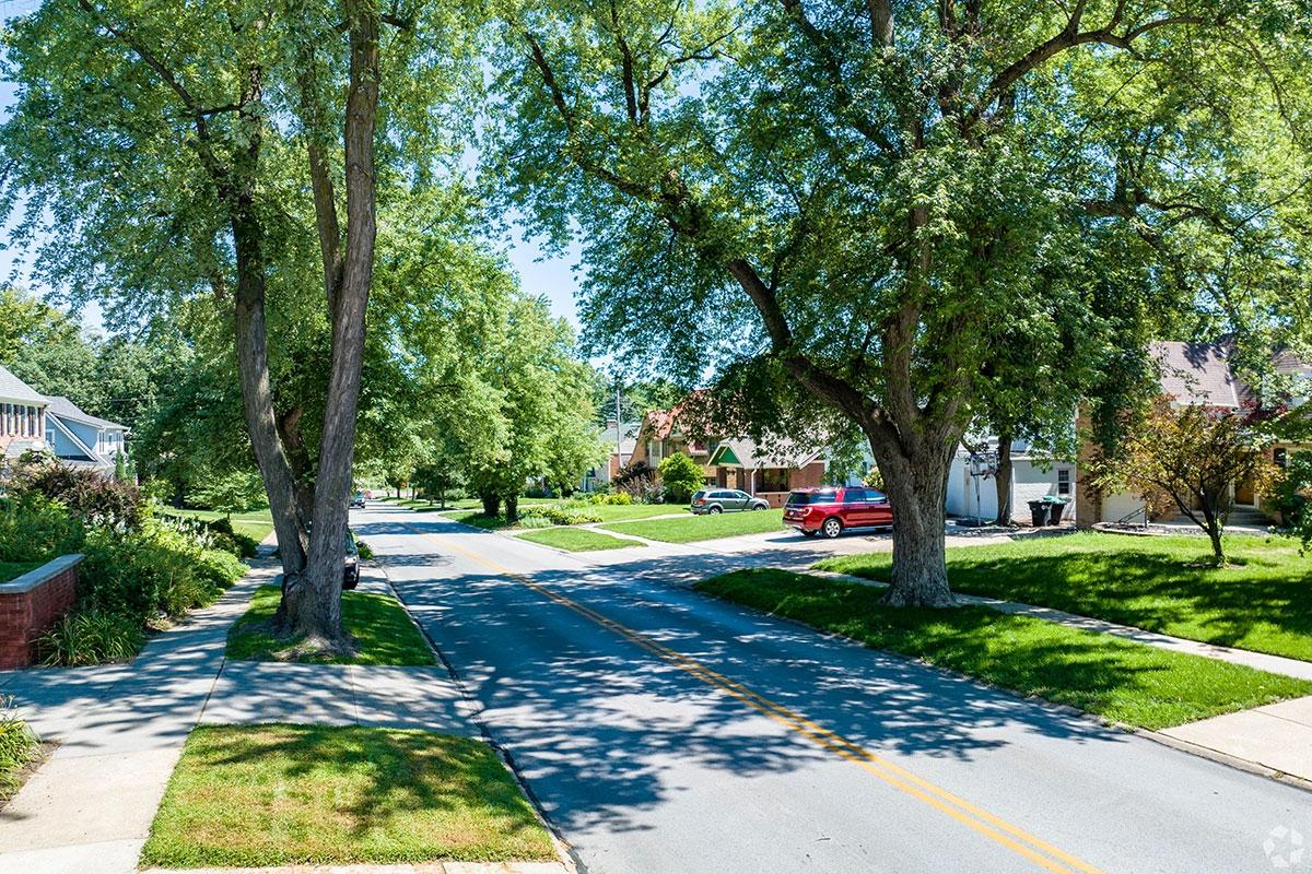 Dodge Street Corridor in Omaha is a residential area.