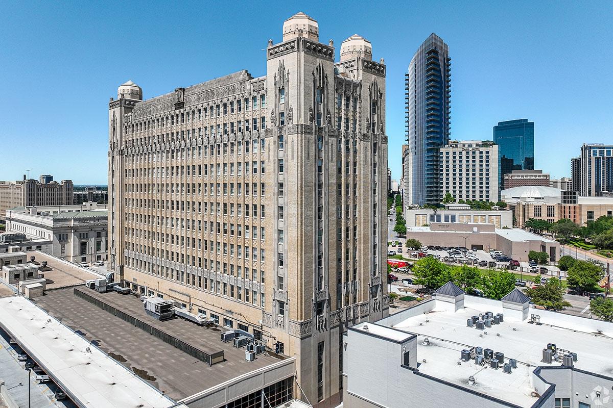 Downtown Fort Worth is home to modern apartment communities.
