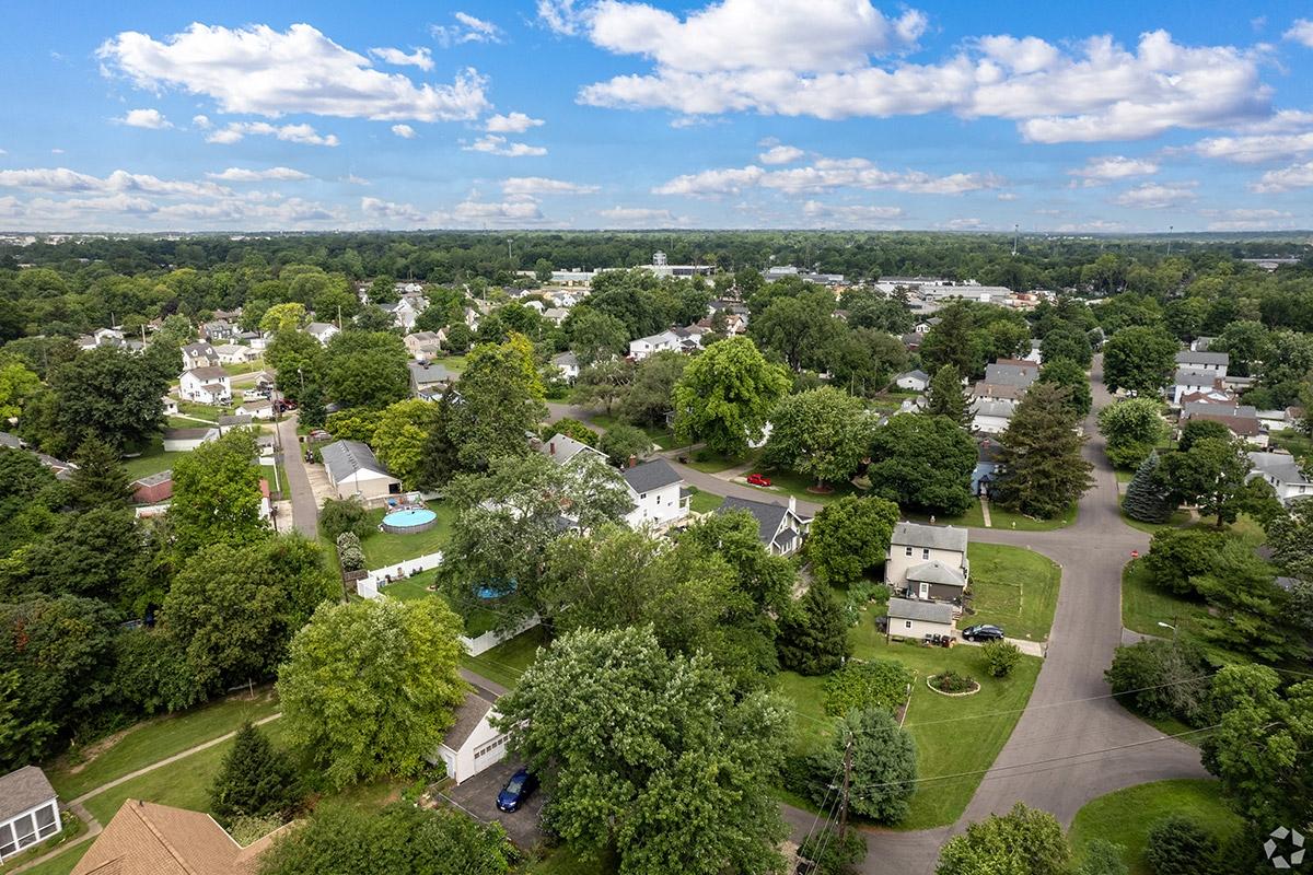 Homes in Valleyview often have trees in large yards.