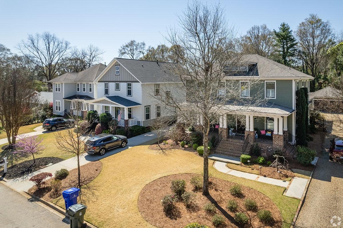North Main is an affordable residential neighborhood in Greenville.