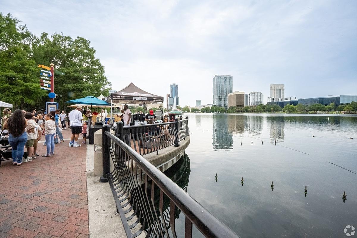 The Orlando Farmers Market takes place throughout the beautiful Lake Eola Park.