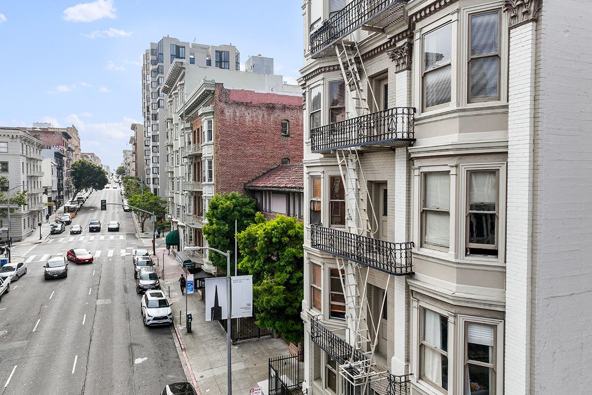 Row houses line Downtown San Francisco.