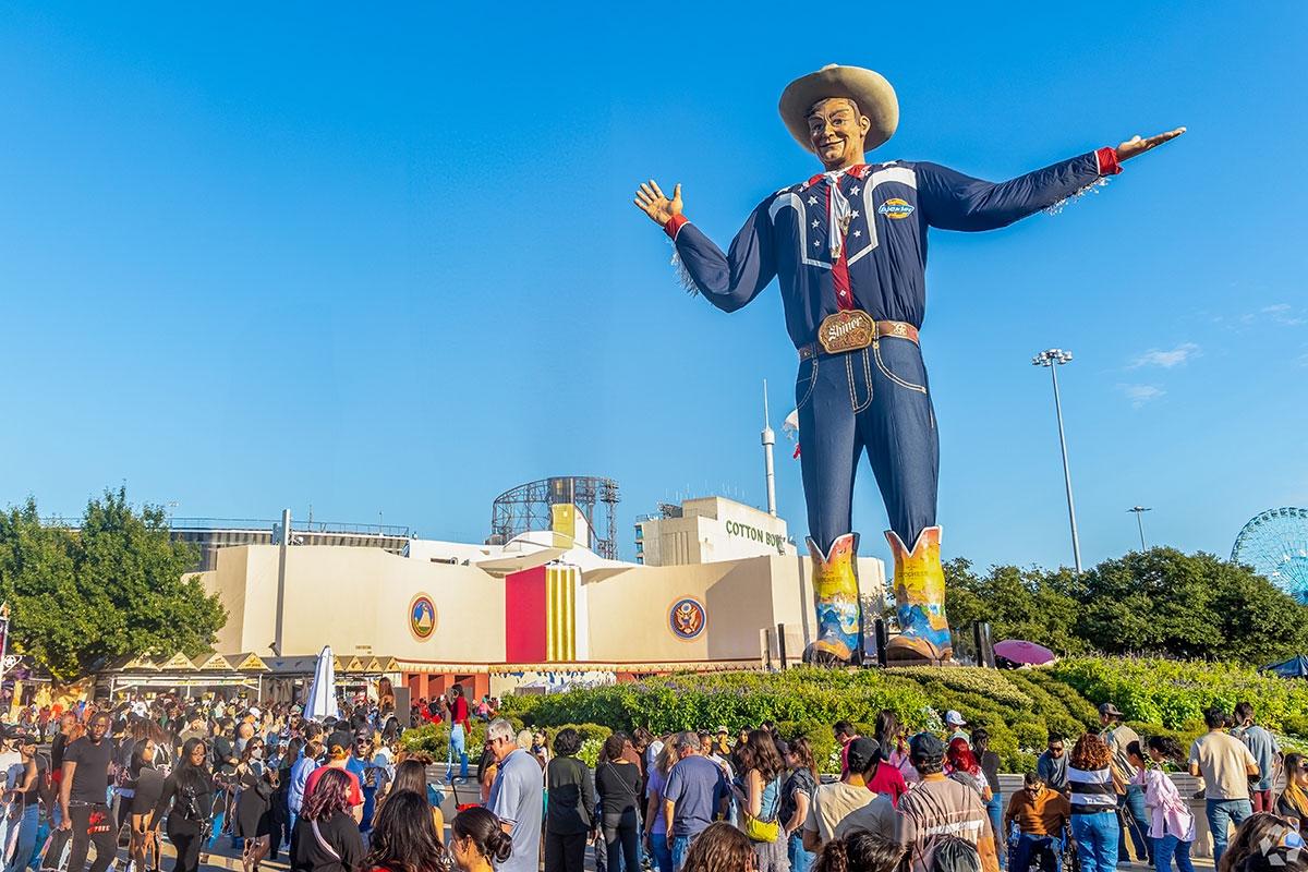 Texas boasts a Southern community atmosphere.
