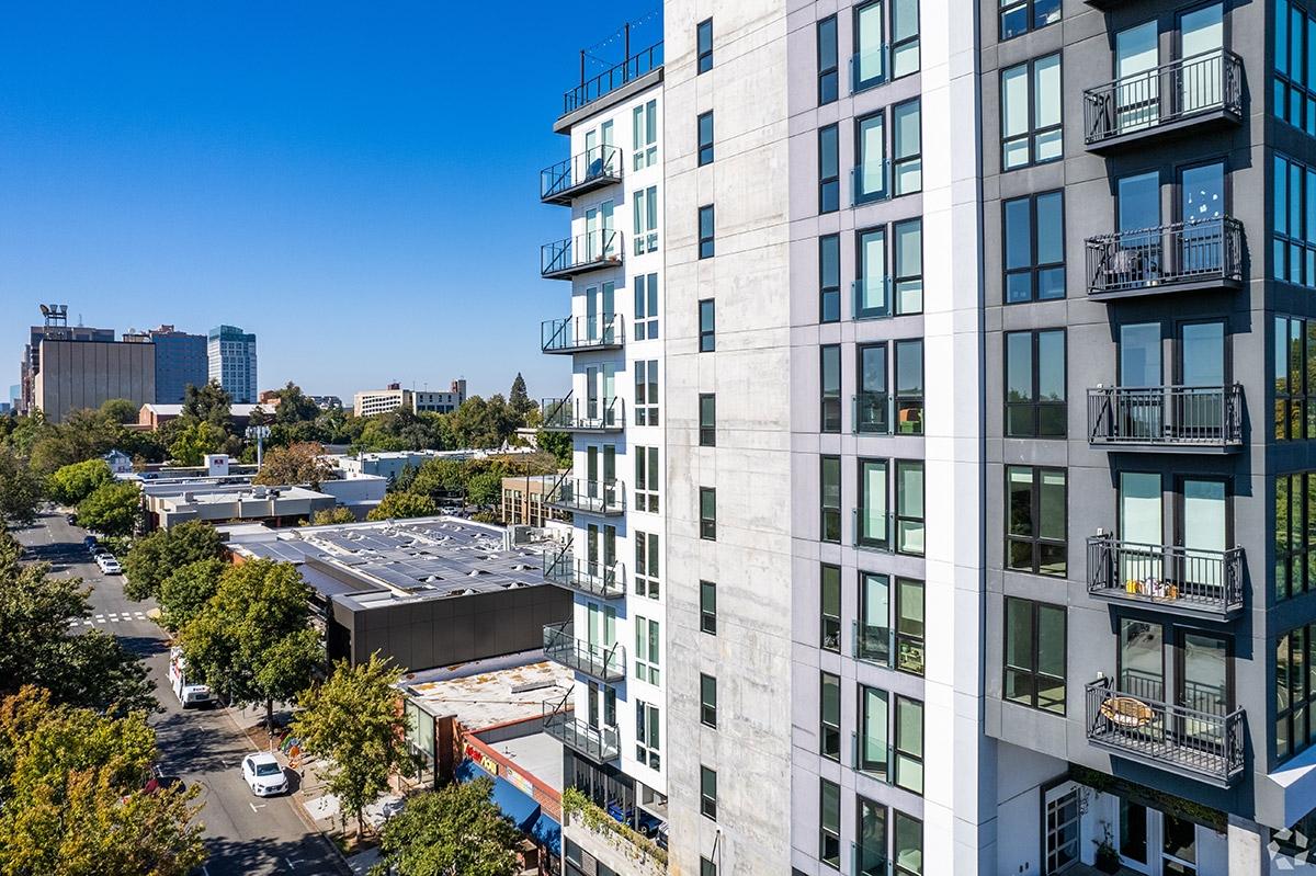 A modern apartment building sits in Sacramento.
