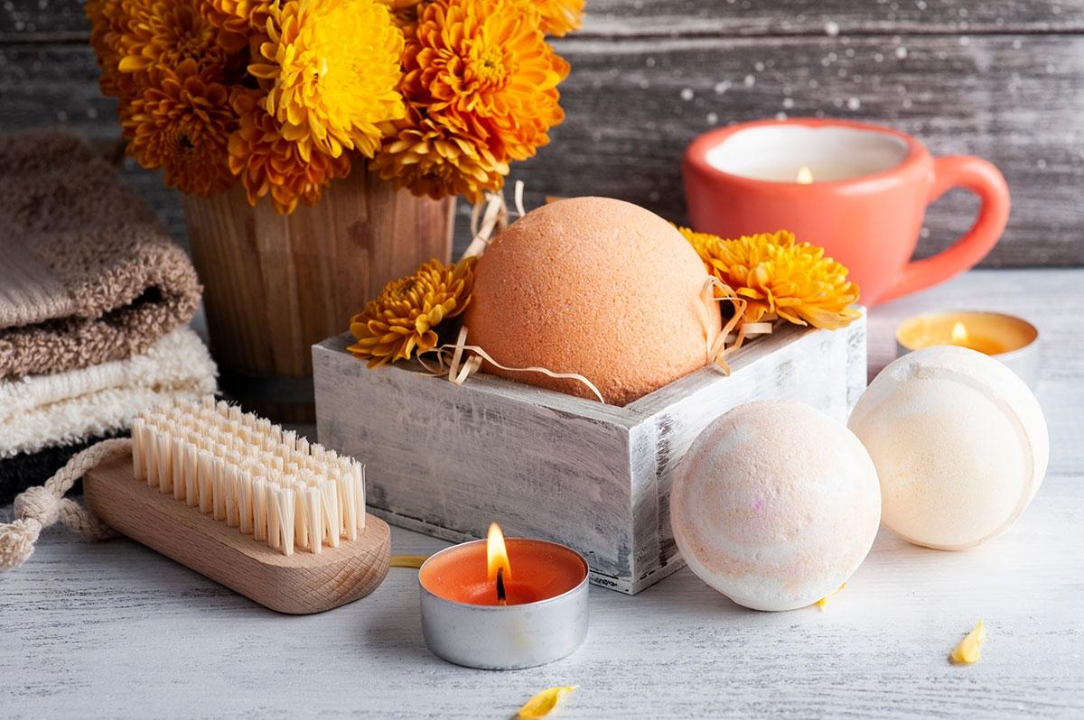 A photo of bathroom decor that is fall themed.