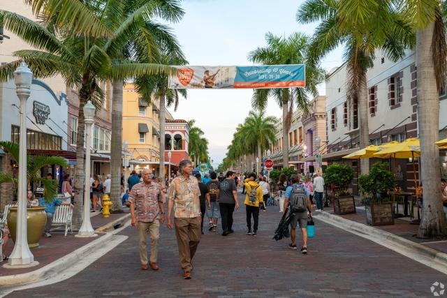 Busy street in East Fort Myers