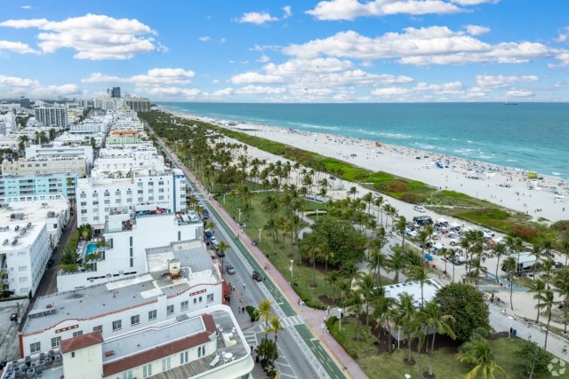 Birds eye view of a beachfront Miami neighborhood