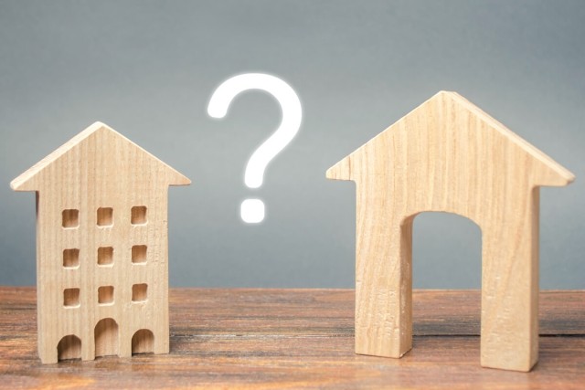 Graphic representing a house vs. apartment