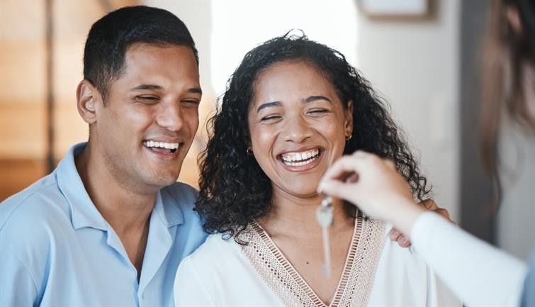 Everything You Need to Know About Apartment Keys | Renterverse